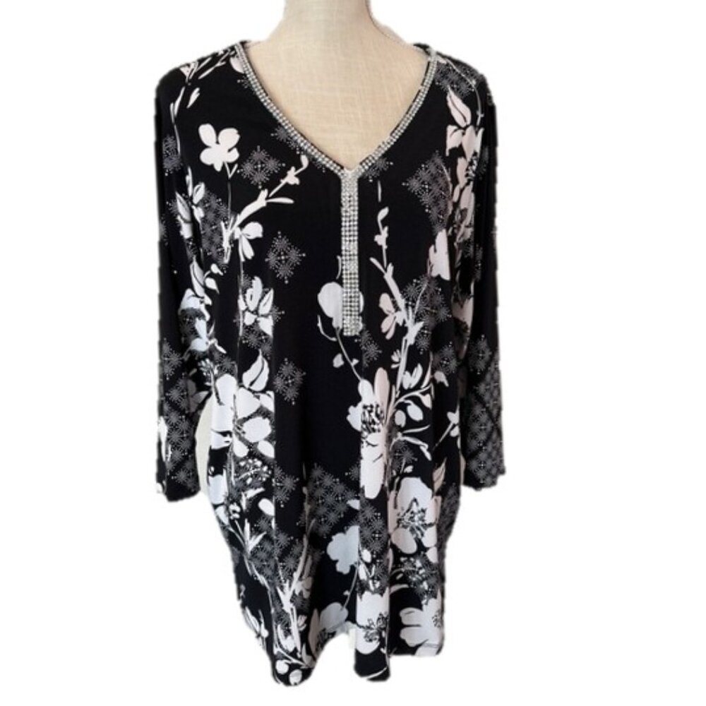 JM Collection Black and White Floral with Rhinestones Tunic